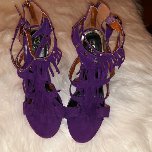 Scene Weaver Shoes - Fringes sandals